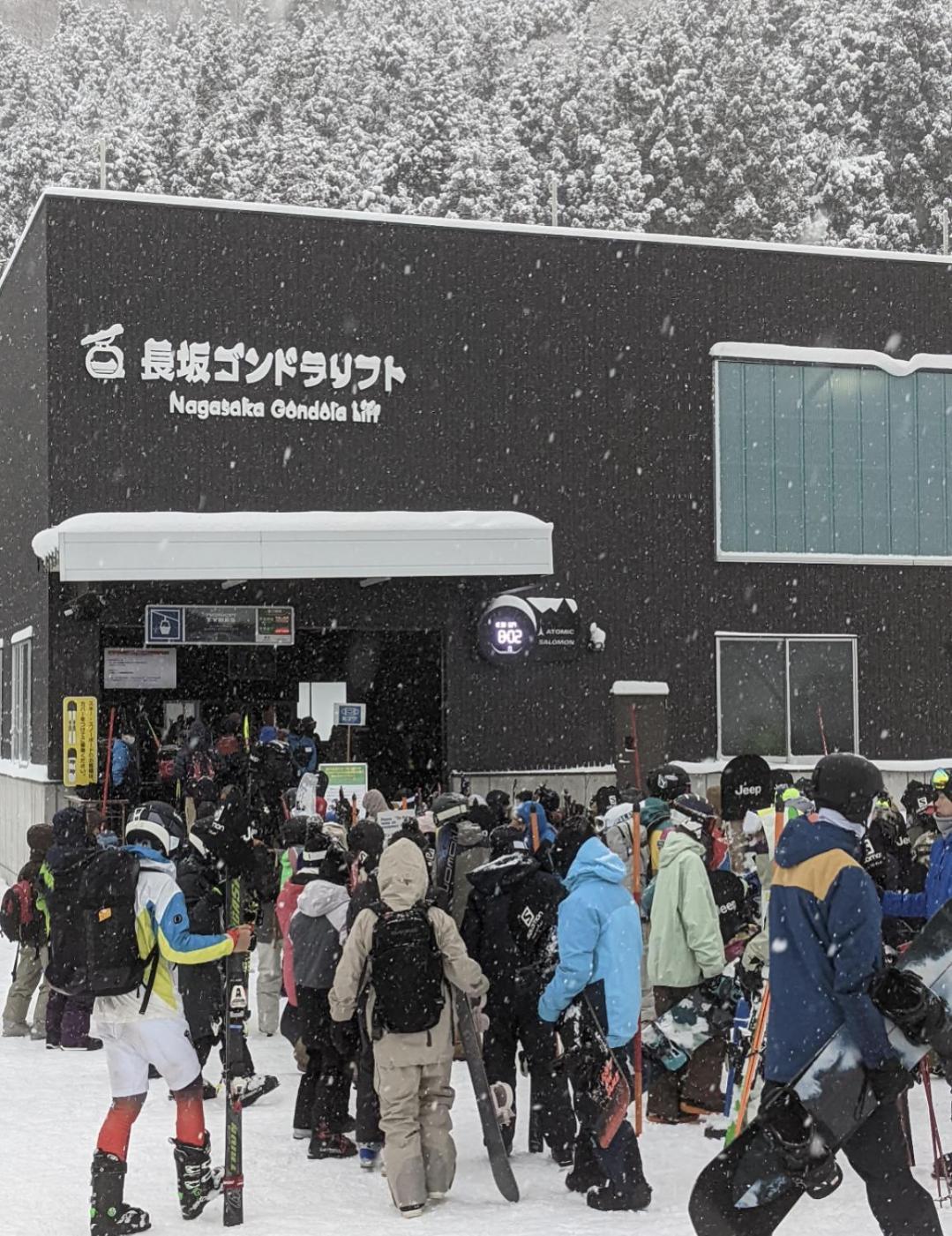 Gondola House Hotel Nozawaonsen Bagian luar foto